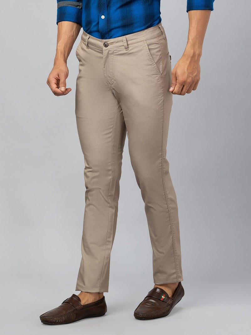 Globus Men Brown Solid Cotton Casual Slim Fit Chinos - Image 2